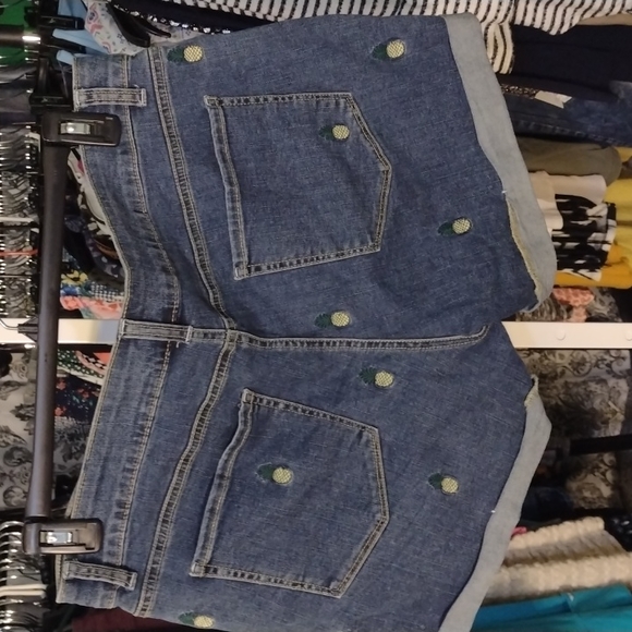 Faded Glory, size 14, pineapple denim shorts - Picture 2 of 3